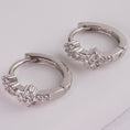 Încărcați imaginea în vizualizatorul Galerie, INAGIO 925 silver geometric diamond hoop set