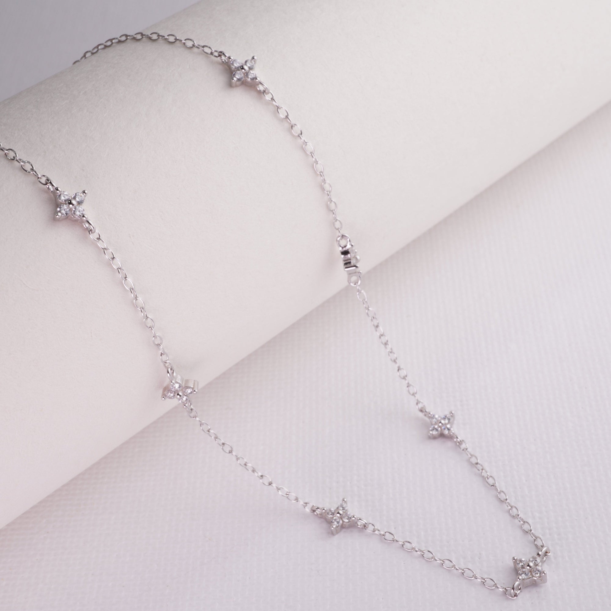 INAGIO 925 silver diamond flower necklace