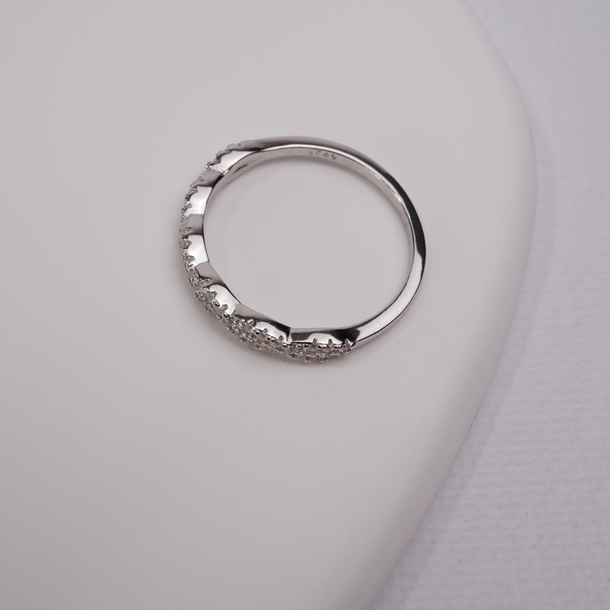 INAGIO 925 silver diamond twisted  ring