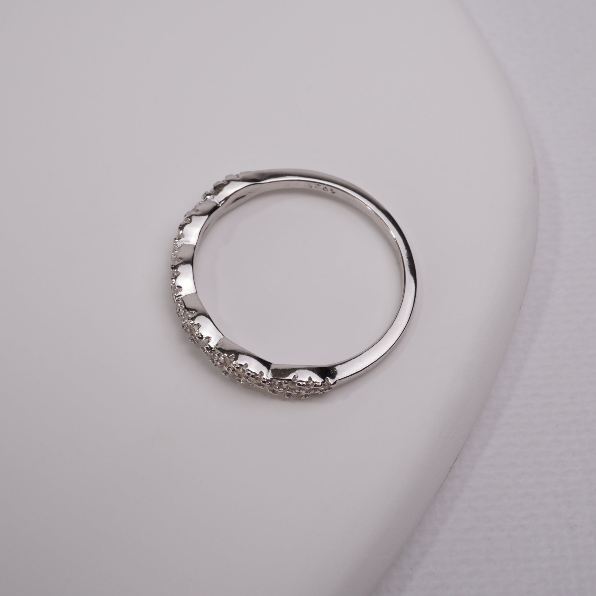 INAGIO 925 silver diamond twisted  ring