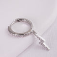 Încărcați imaginea în vizualizatorul Galerie, inagio 925 silver diamond lightning hoop 
