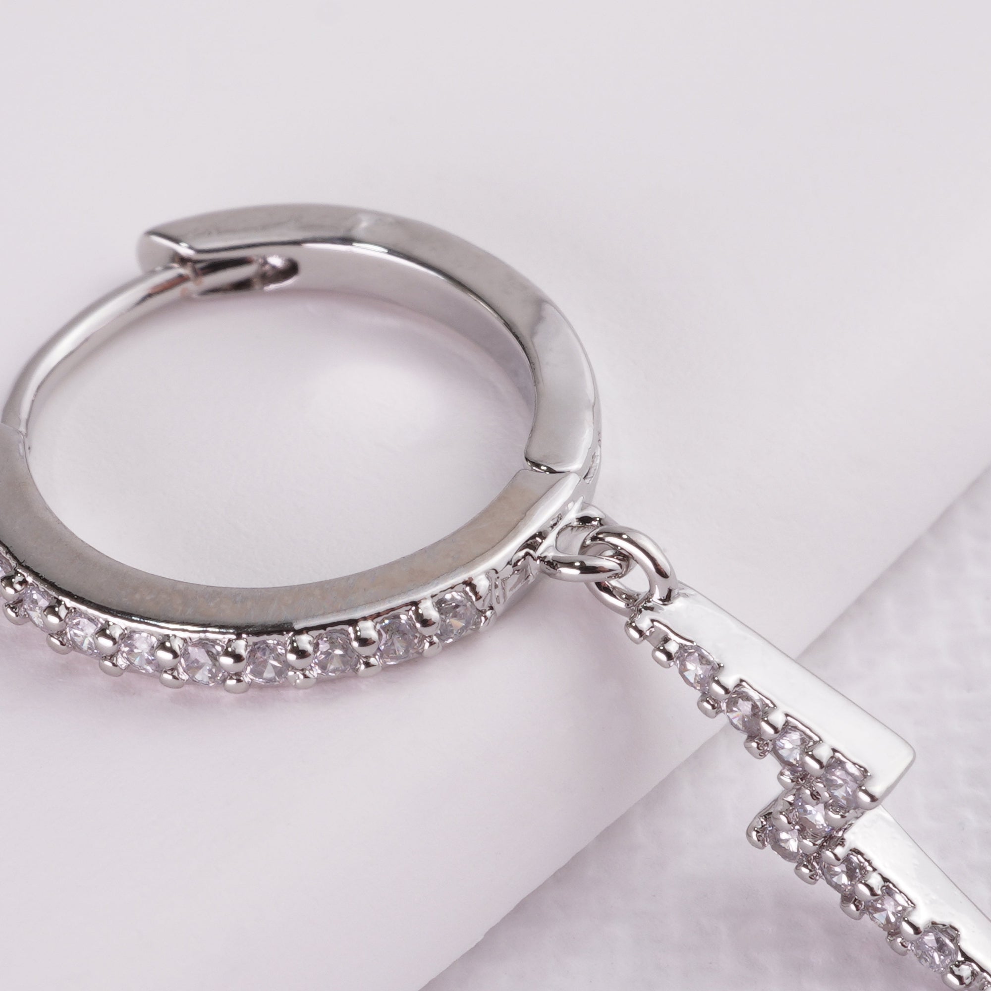 inagio 925 silver diamond lightning hoop 