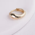 Încărcați imaginea în vizualizatorul Galerie, INAGIO 14K gold plated silver diamond serene hoop 
