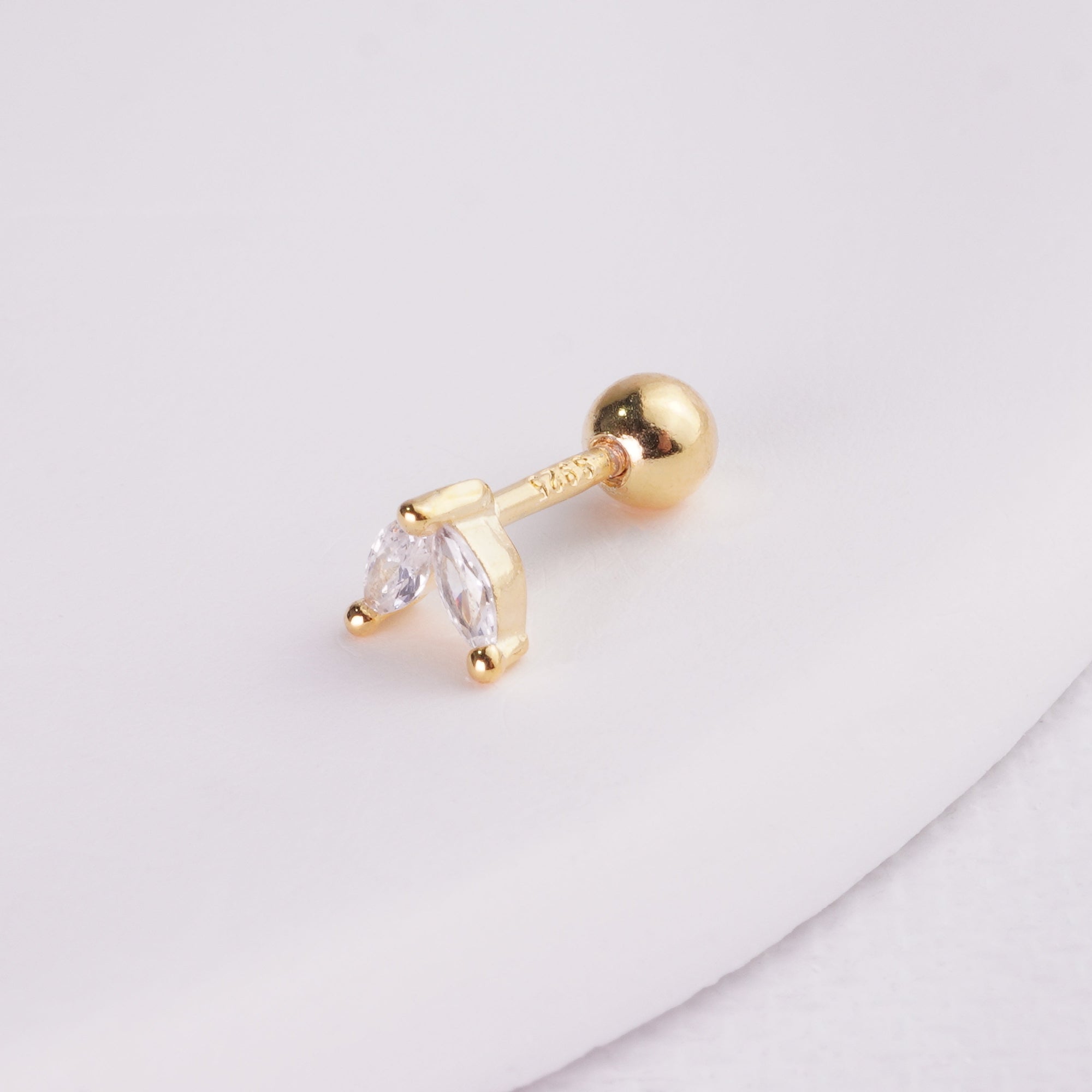 INAGIO 14K gold plated silver diamond serene firefly barbell piercing