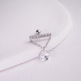 Load image into Gallery viewer, inagio 925 silver diamond dangling chain barbell piercing
